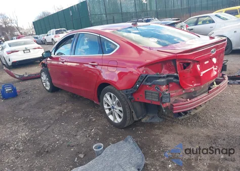 2020 Ford Fusion Plug-In Hybrid Titanium z USA, uszkodzony, nr VIN 3FA6P0SU6LR158522